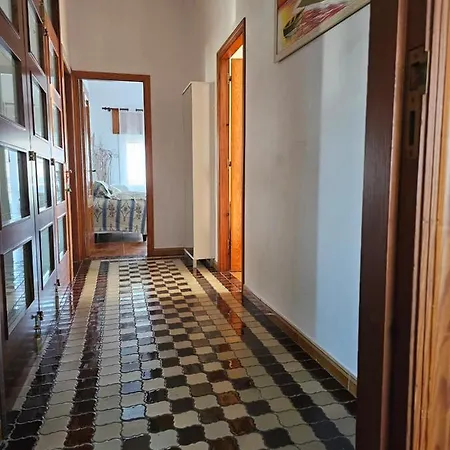 As Rosas Turisticos * Cambados